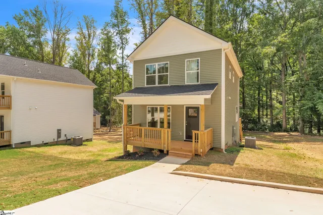 $259,450 | 400 Woodland Circle, Belton, SC 29627