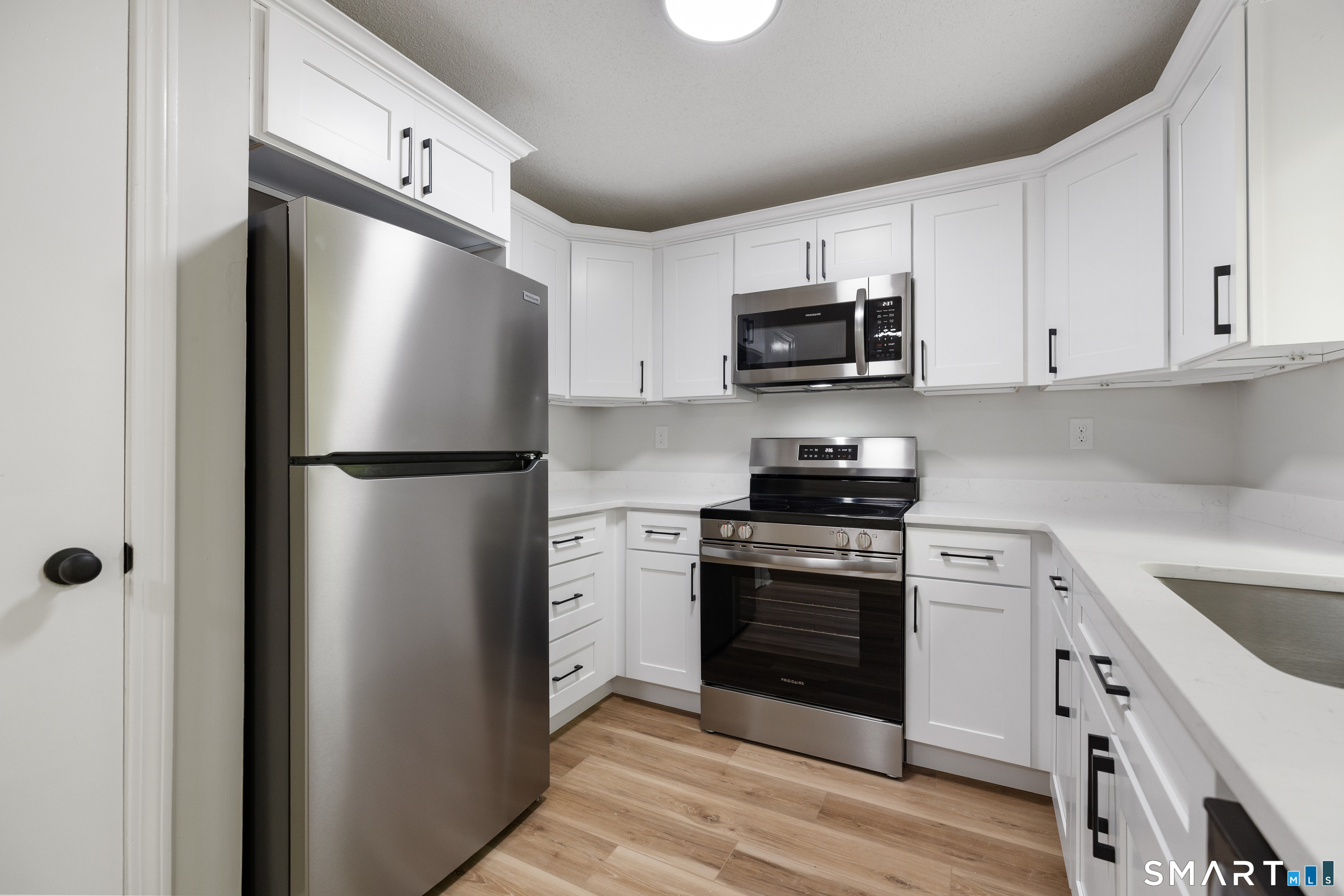 464 Dowd Avenue, Unit 464 Canton, CT 06019 - Photo 11 of 31 Modern finishes!