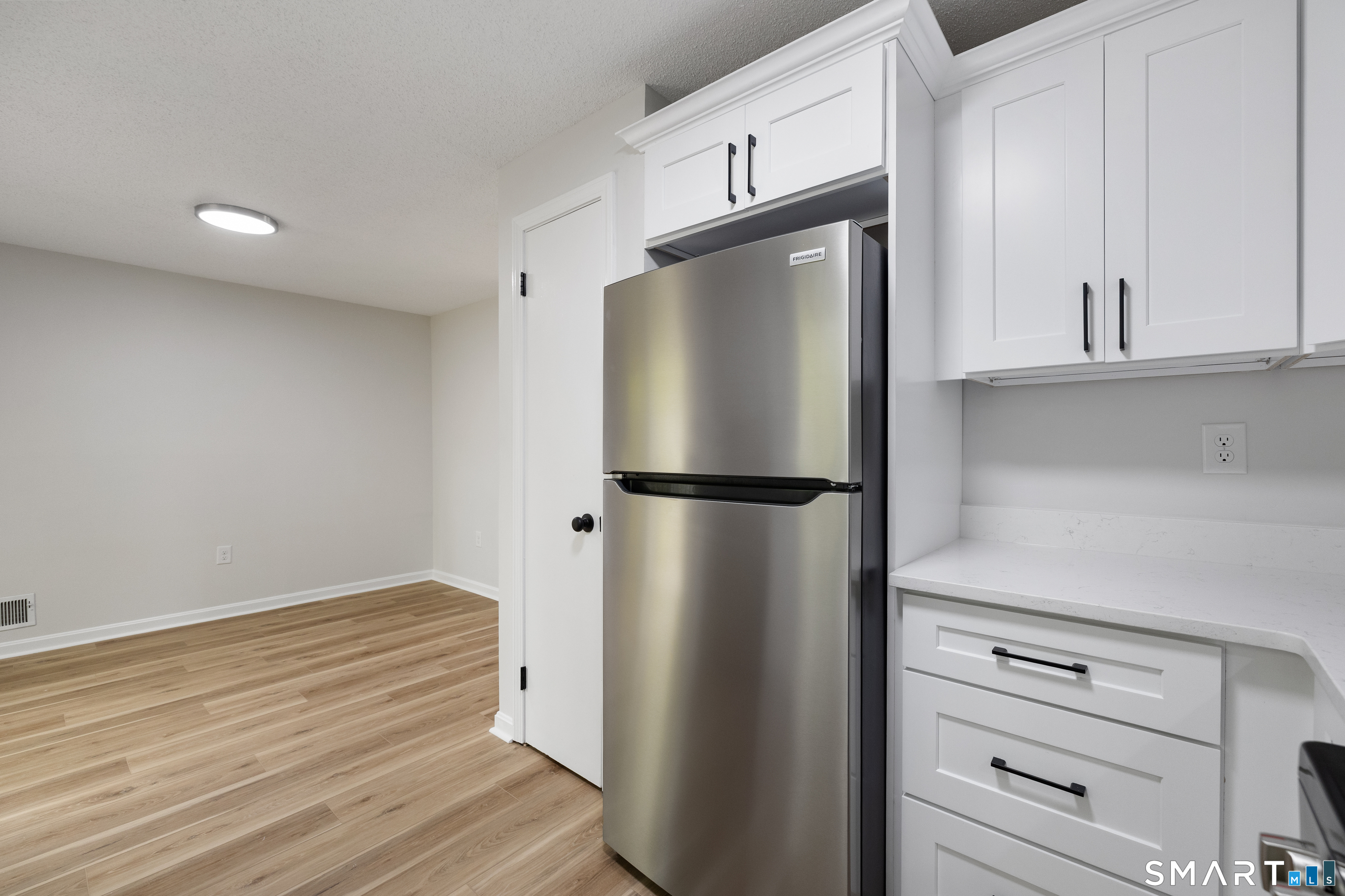 464 Dowd Avenue, Unit 464 Canton, CT 06019 - Photo 14 of 31