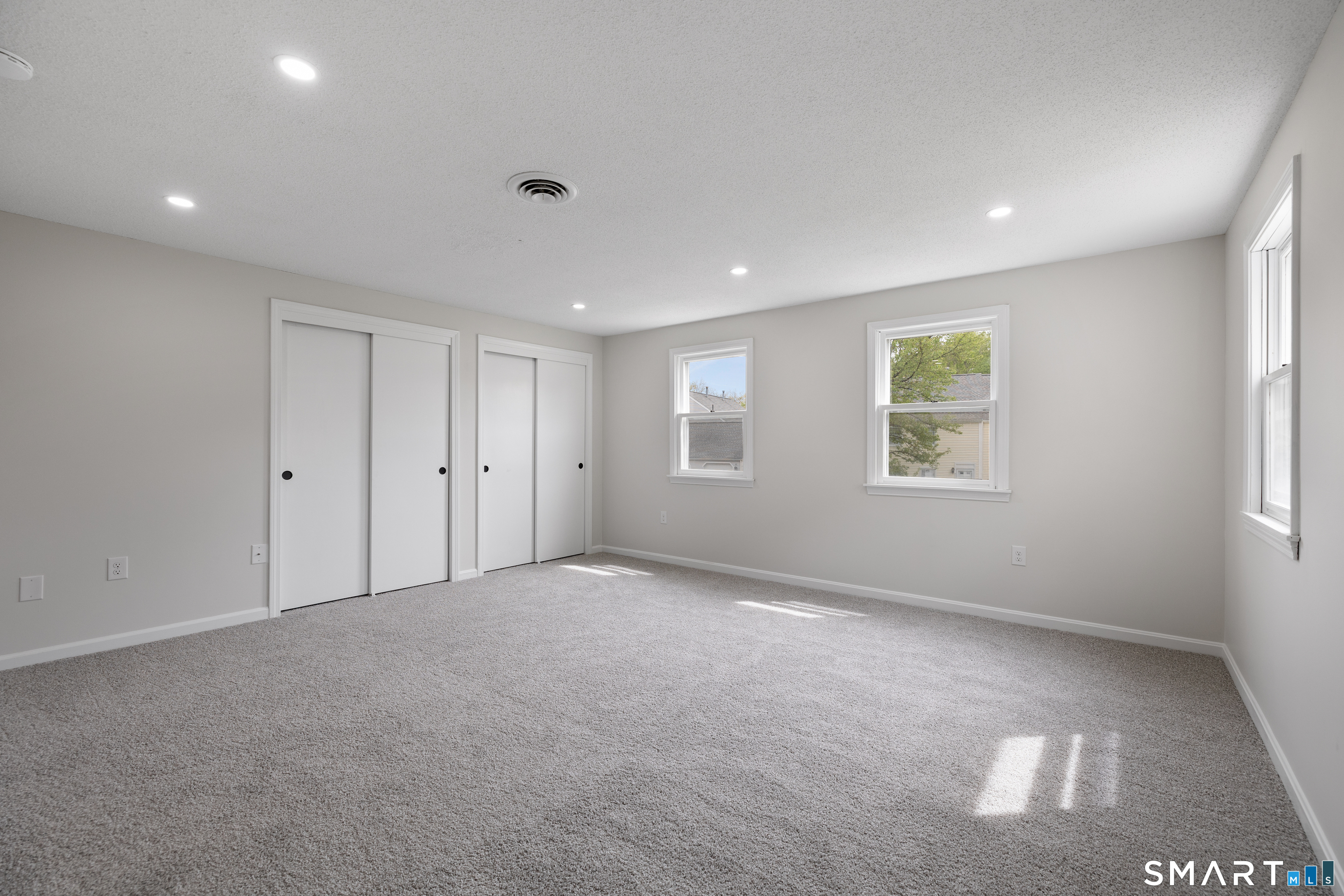 464 Dowd Avenue, Unit 464 Canton, CT 06019 - Photo 23 of 31 Primary bedroom - view 3