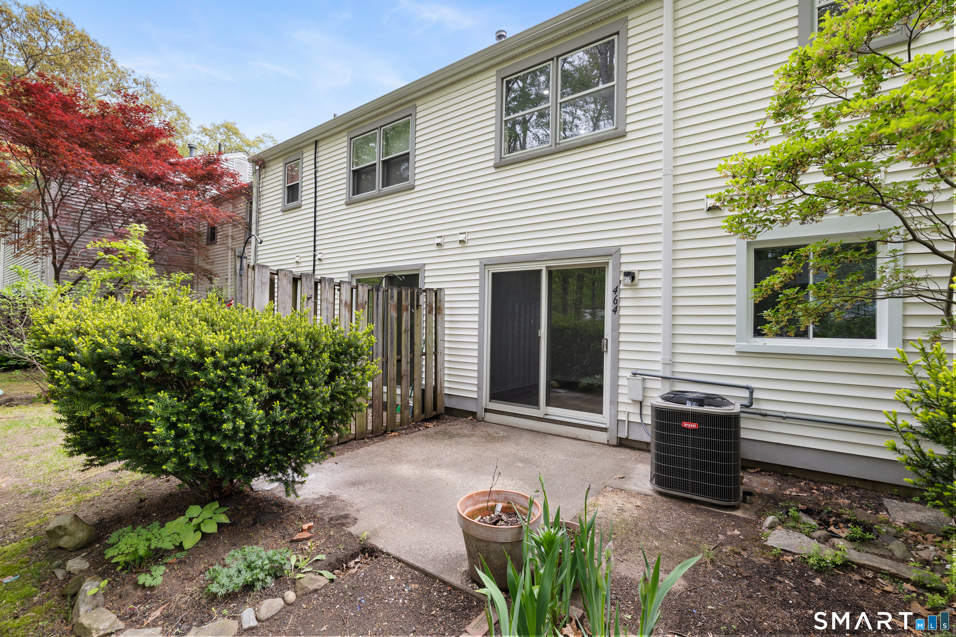 464 Dowd Avenue, Unit 464 Canton, CT 06019 - Photo 29 of 31 Patio area in rear