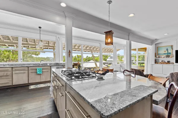$1,750,000 | 18 Golf View Drive, Pass Christian, MS 39571