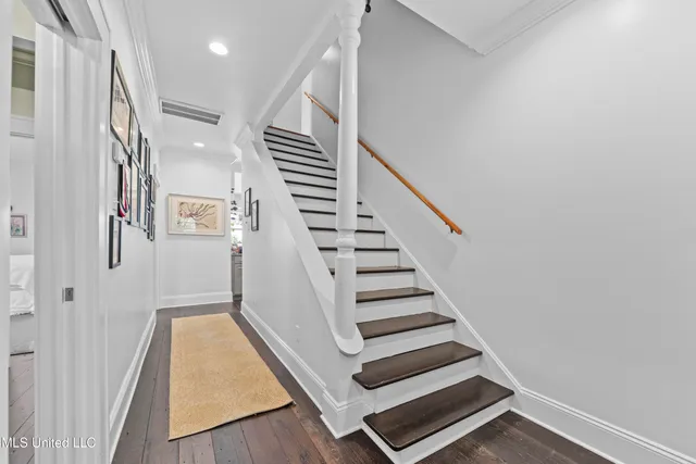 $1,750,000 | 18 Golf View Drive, Pass Christian, MS 39571