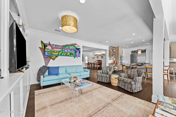 $1,750,000 | 18 Golf View Drive, Pass Christian, MS 39571