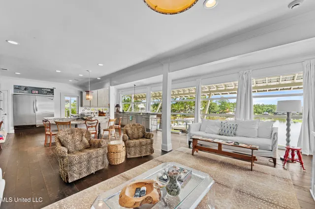 $1,750,000 | 18 Golf View Drive, Pass Christian, MS 39571