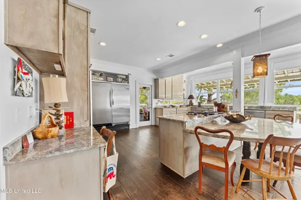 $1,750,000 | 18 Golf View Drive, Pass Christian, MS 39571