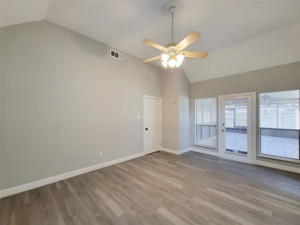 $3,000 | 11614 Taos Lane, Houston, TX 77070