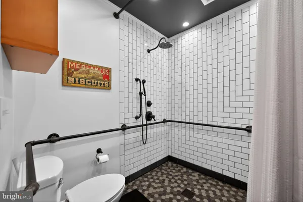 $3,250 | 2100 East Dauphin Street, Philadelphia, PA 19125