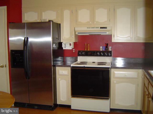 420 Longmeadow Road Lancaster, PA 17601 - Photo 10 of 18