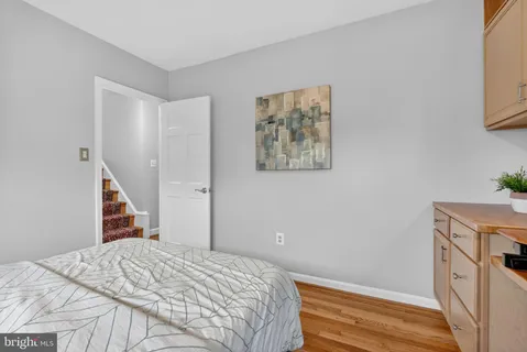 $1,250,000 | 915 North Overlook Drive, Alexandria, VA 22305