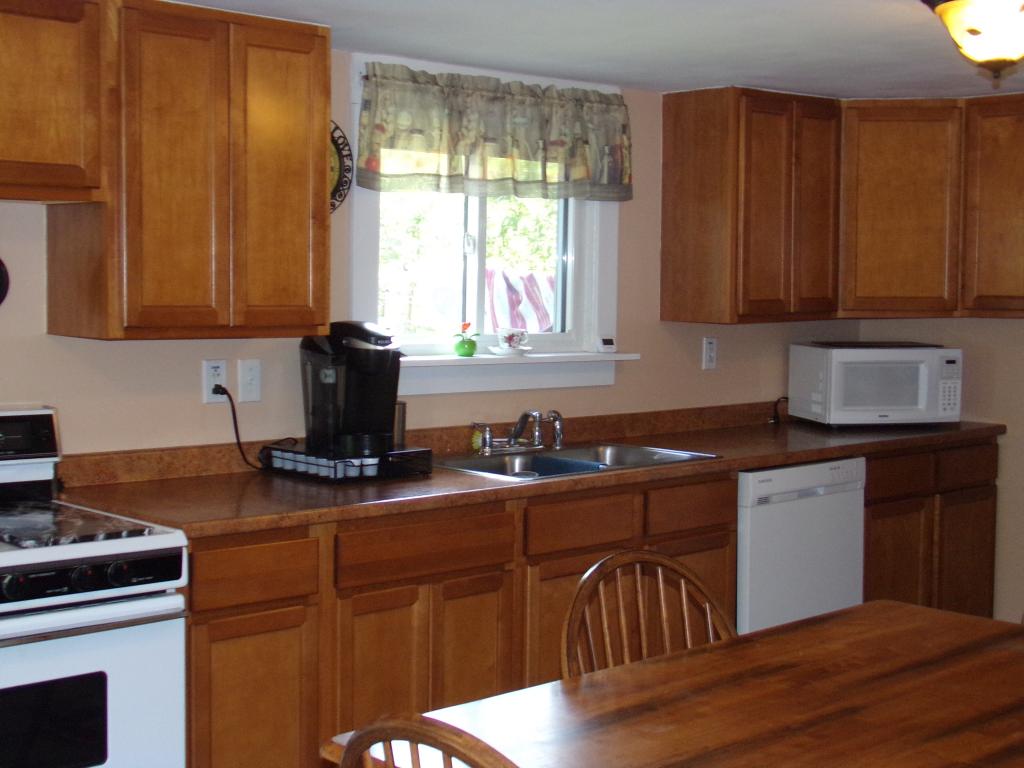 198 Coleville Road Bennington, VT 05201 - Photo 4 of 29
