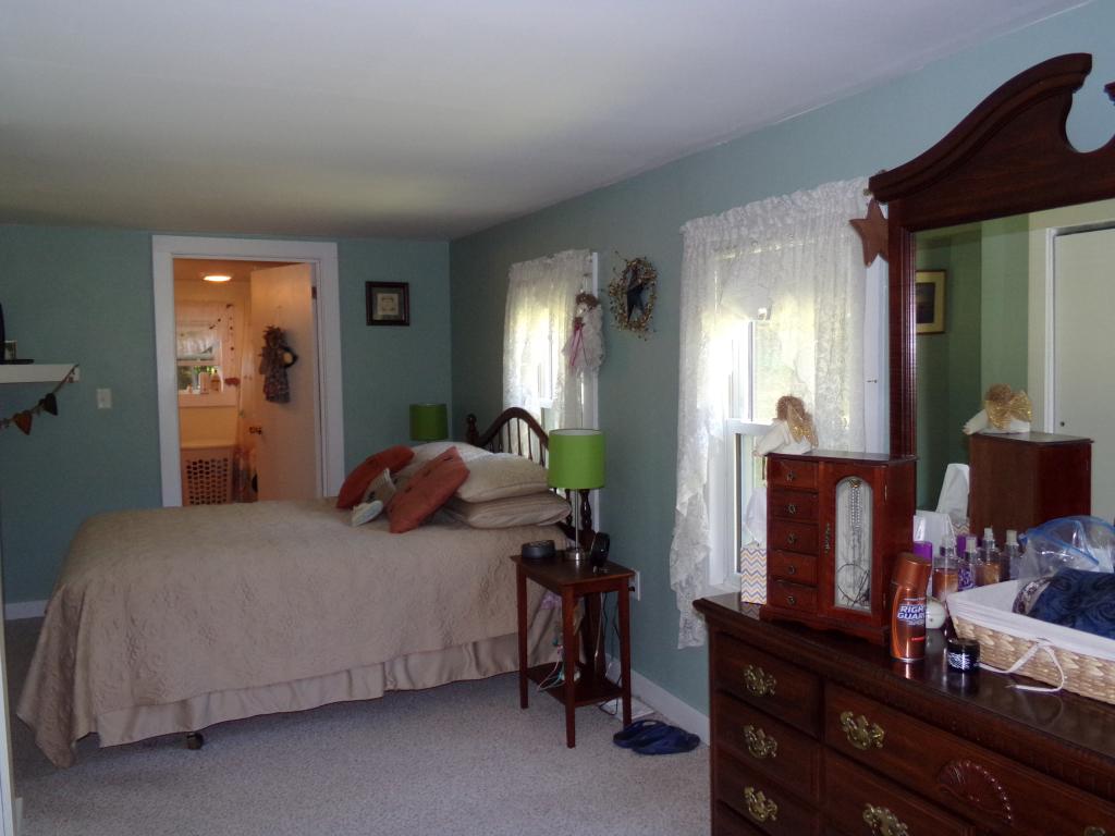 198 Coleville Road Bennington, VT 05201 - Photo 8 of 29