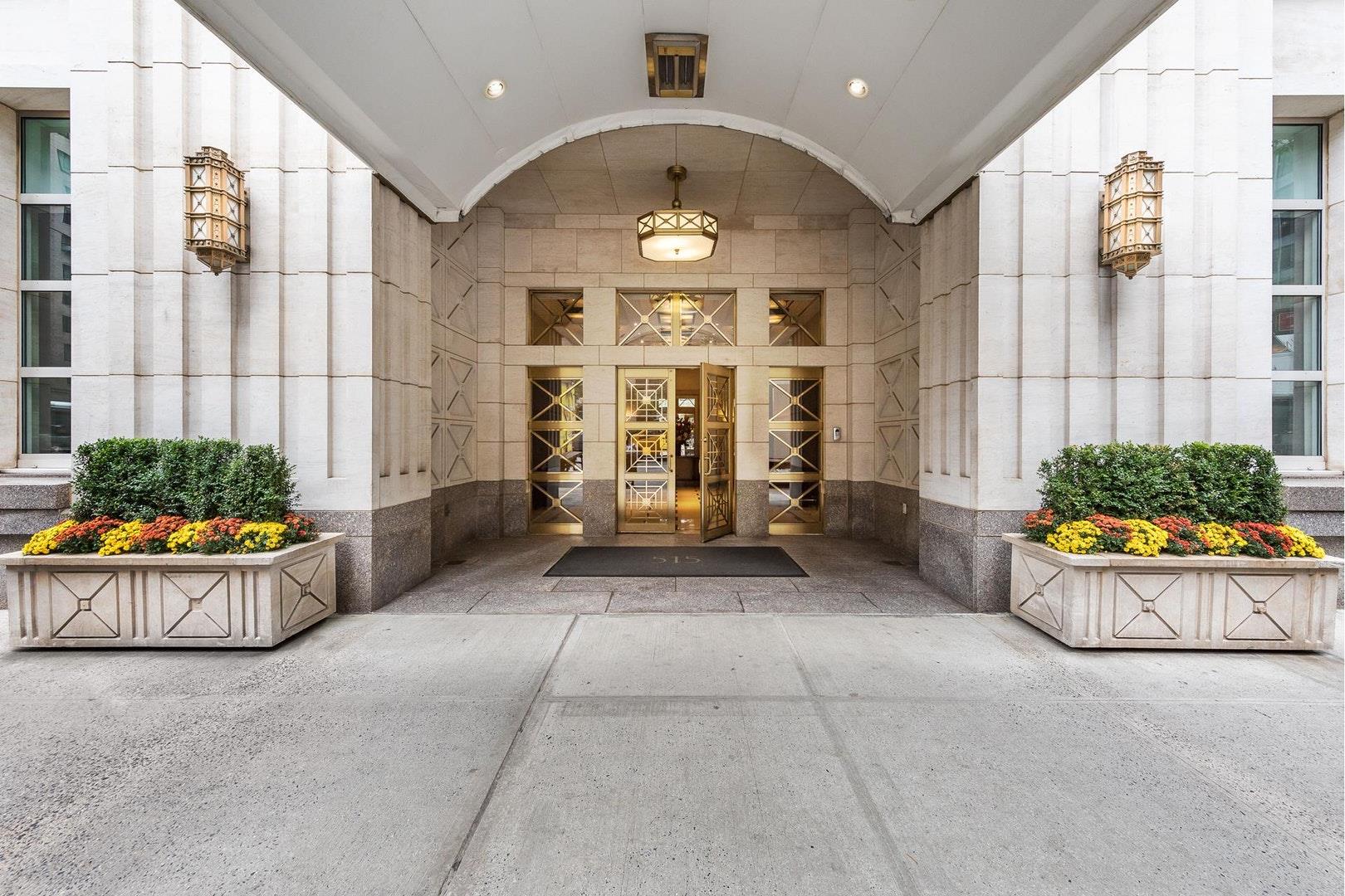 515 Park Avenue, Unit 19 Manhattan, NY 10022 - Photo 16 of 19 a view of an entryway of the house
