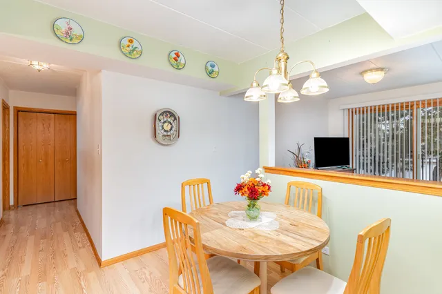 $199,000 | 4920 134th Court, Unit 207, Crestwood, IL 60418