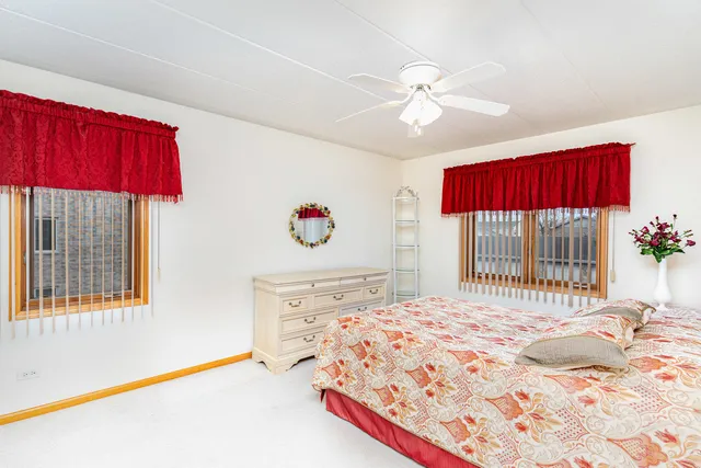 $199,000 | 4920 134th Court, Unit 207, Crestwood, IL 60418