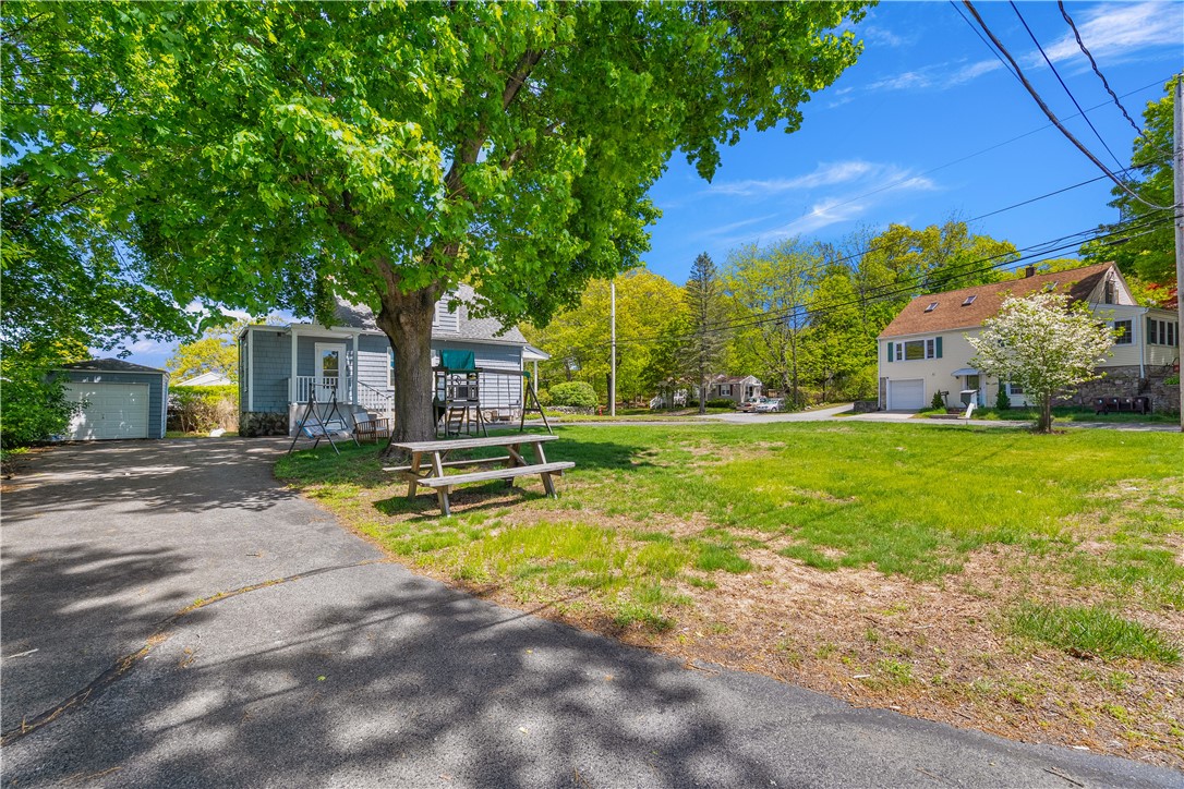195 Talcott Street Woonsocket, RI 02895 - Photo 8 of 34