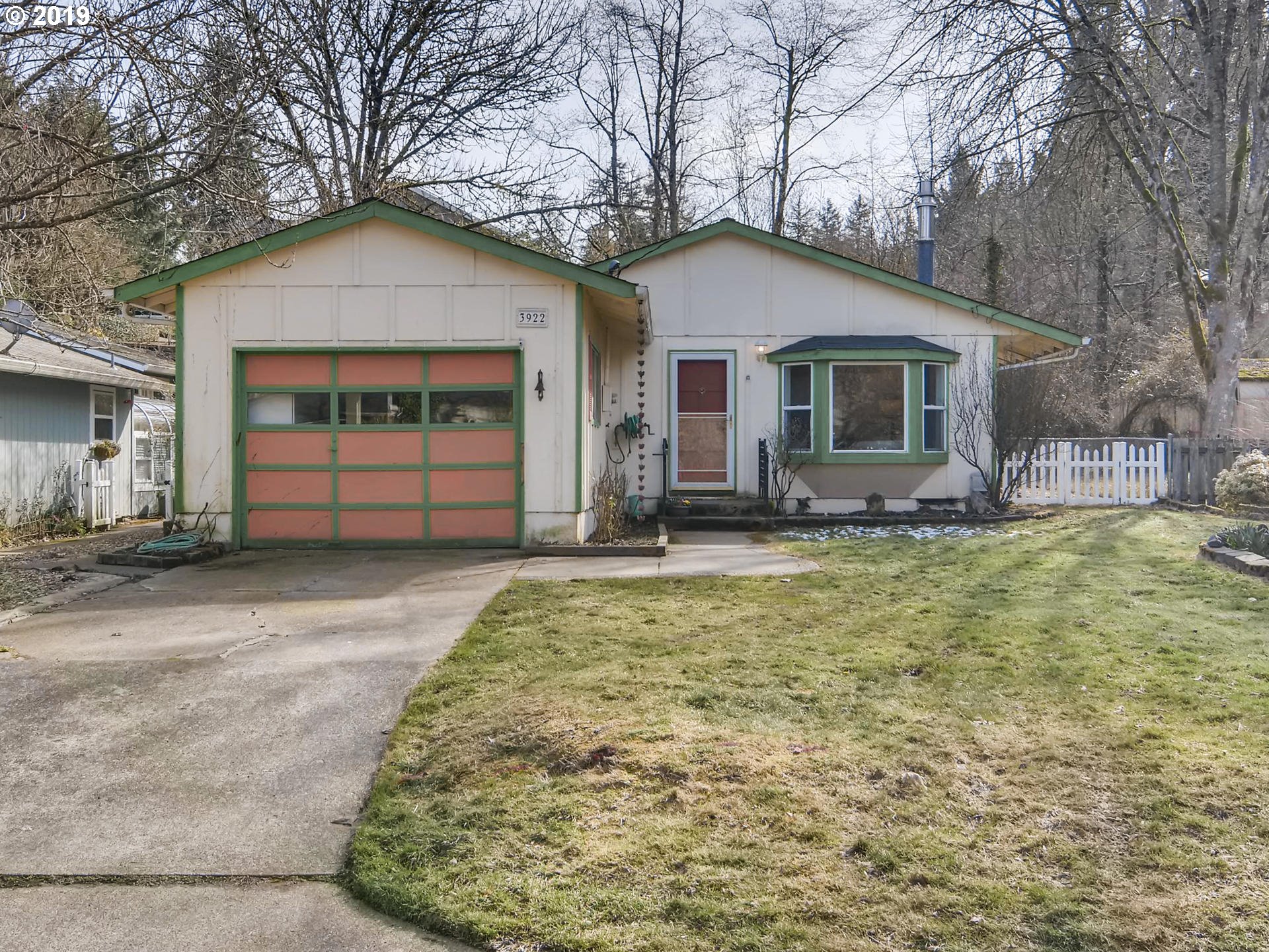 3922 Southwest Comus Street Portland, OR 97219 - Photo 3 of 29 Gallery Image 3