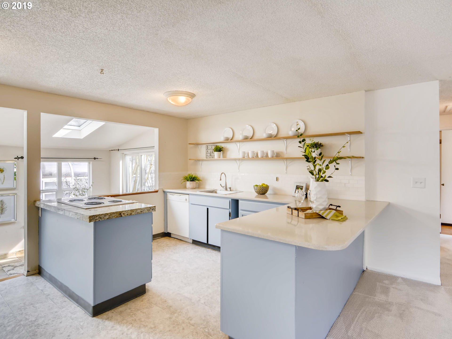 3922 Southwest Comus Street Portland, OR 97219 - Photo 10 of 29 Kitchen