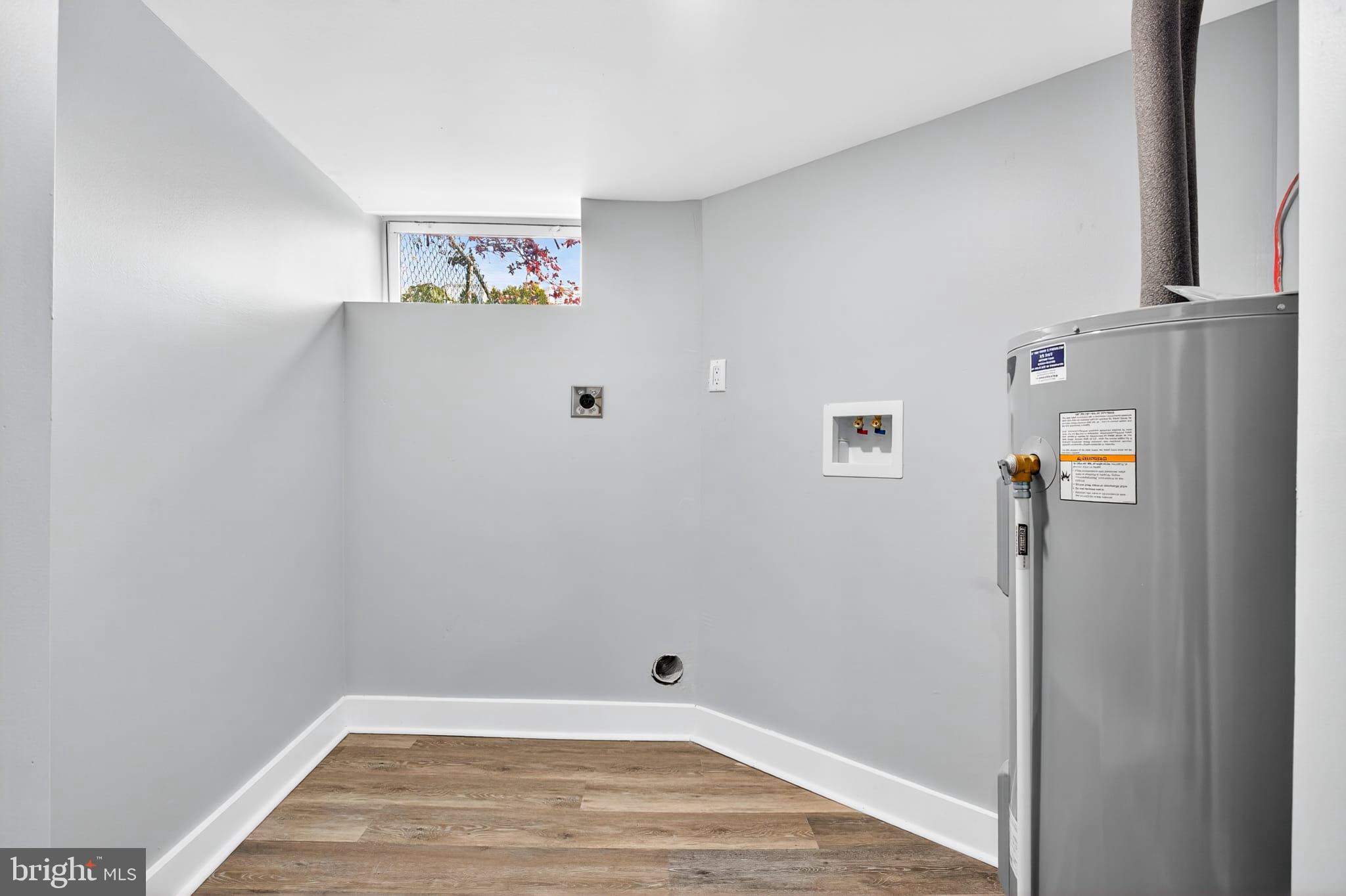 2658 South 68th Street Philadelphia, PA 19142 - Photo 24 of 36 a view of a hallway