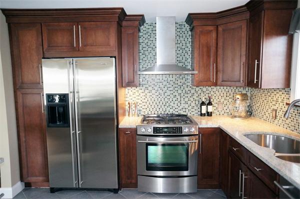 261 Austin Street Fall River, MA 02723 - Photo 3 of 22 Gallery Image 3
