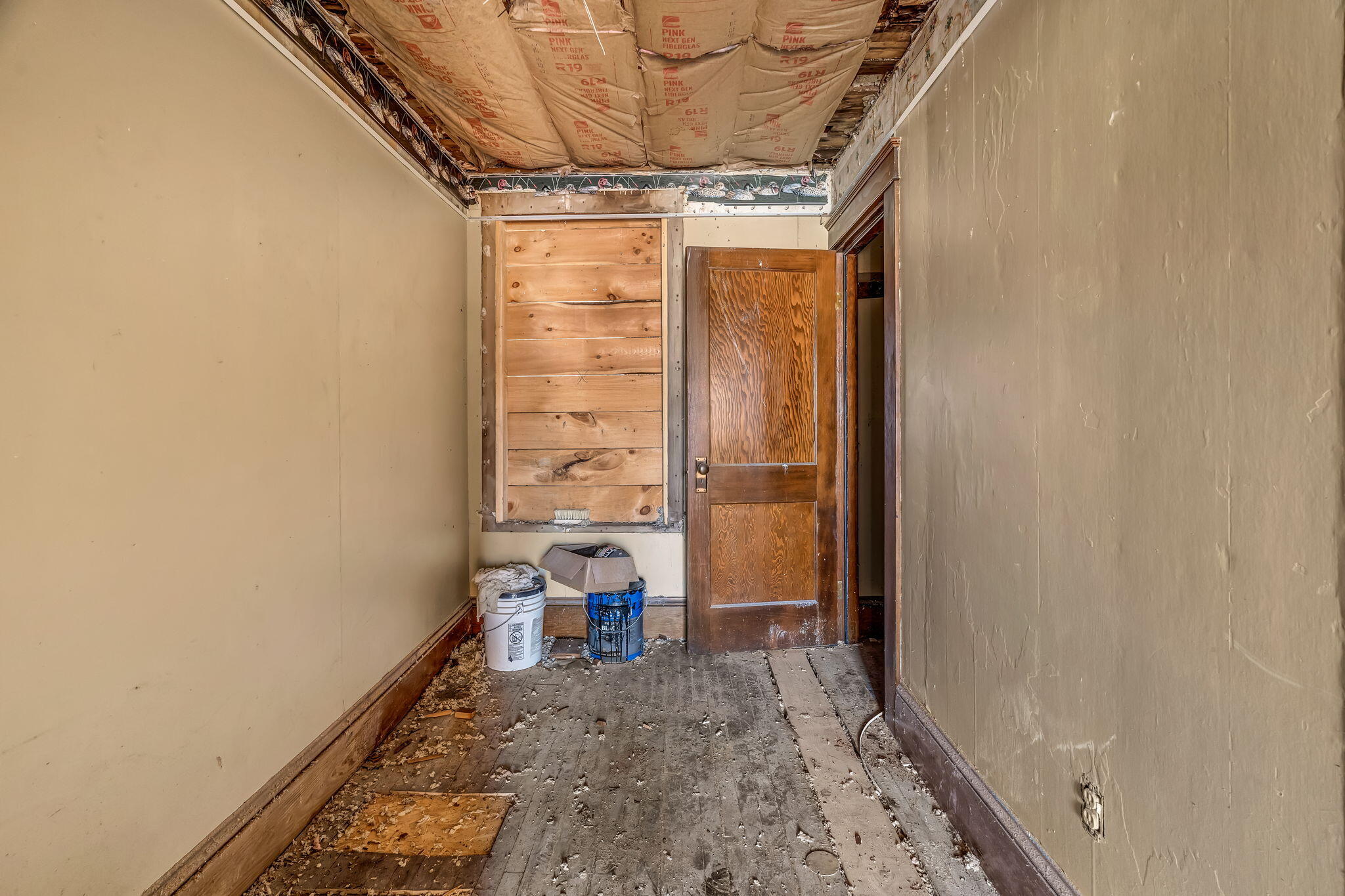 346-348 Main Street Bingham, ME 04920 - Photo 33 of 62 2nd Floor Apartment Unit 1