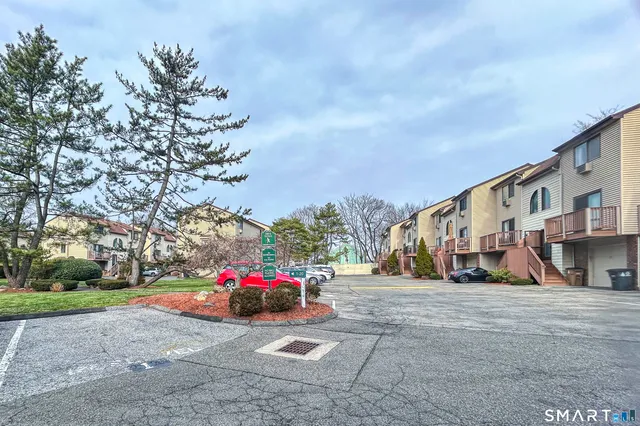 $3,950 | 60 Lawn Avenue, Unit 20, Stamford, CT 06902