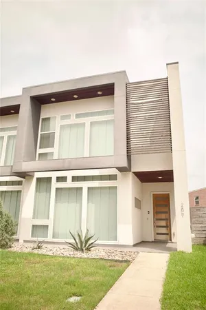 $3,500 | 207 Adrian Drive, Fort Worth, TX 76107