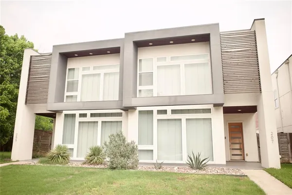 $3,500 | 207 Adrian Drive, Fort Worth, TX 76107