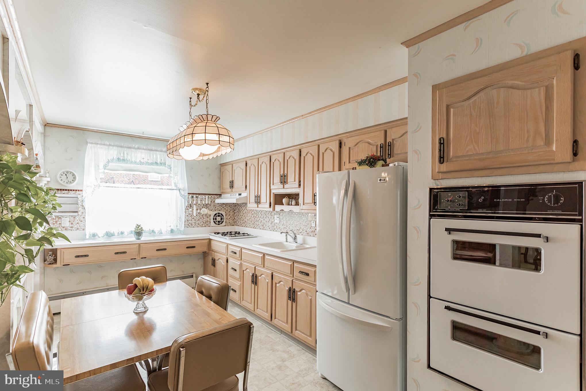 3820 Salina Road Philadelphia, PA 19154 - Photo 9 of 29 Gallery Image 9