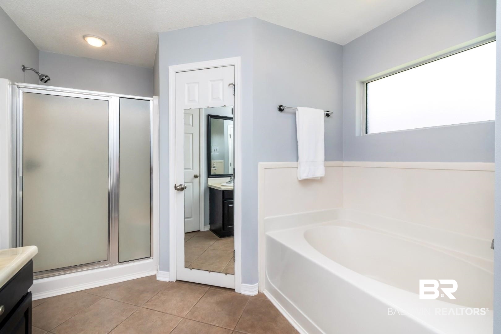 2136 Spring Grove Court Mobile, AL 36695 - Photo 20 of 38 Bathroom