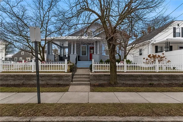 $460,000 | 489 Benefit Street, Pawtucket, RI 02861