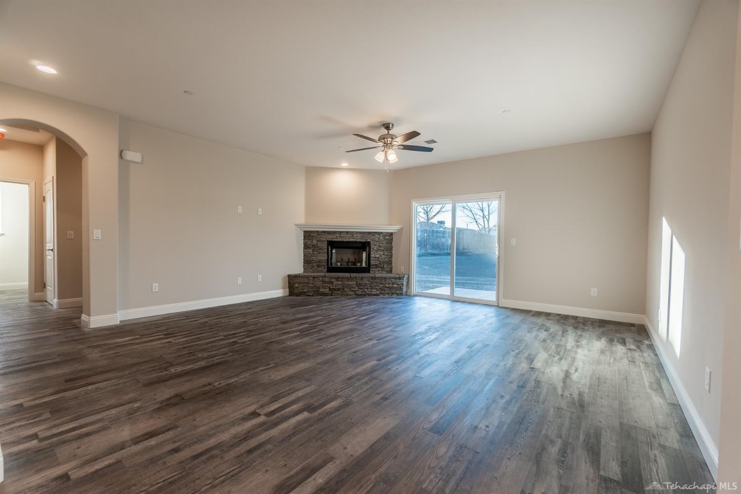 17621 Busher Way Tehachapi, CA 93561 - Photo 10 of 46 Gallery Image 10