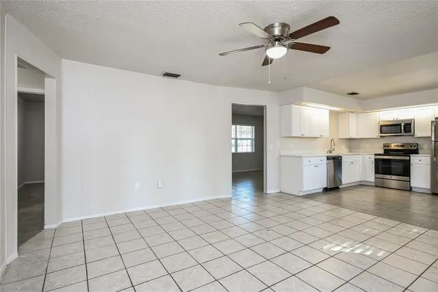 $1,980 | 104 Lighter Log Lane, Auburndale, FL 33823