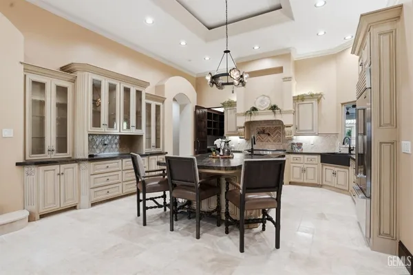 $2,500,000 | Undisclosed Address, Bakersfield, CA 93314