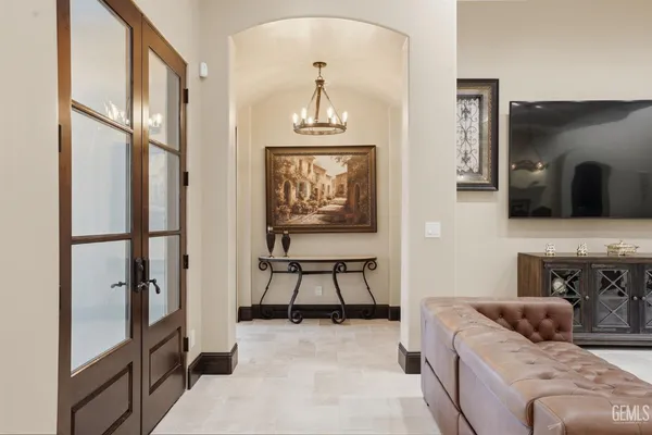 $2,500,000 | Undisclosed Address, Bakersfield, CA 93314