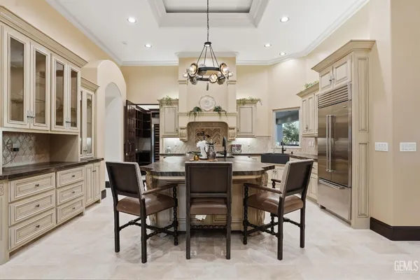 $2,500,000 | Undisclosed Address, Bakersfield, CA 93314