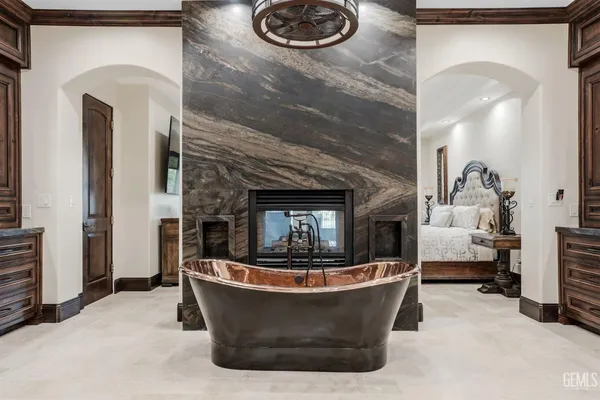 $2,500,000 | Undisclosed Address, Bakersfield, CA 93314