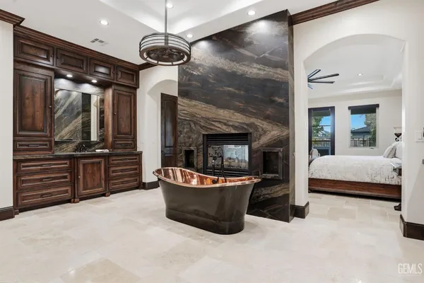 $2,500,000 | Undisclosed Address, Bakersfield, CA 93314