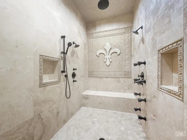 $2,500,000 | Undisclosed Address, Bakersfield, CA 93314