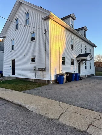 $2,000 | 15 Ives Street, Unit B, Blackstone, MA 01504