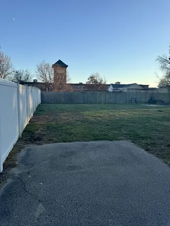$2,000 | 15 Ives Street, Unit B, Blackstone, MA 01504