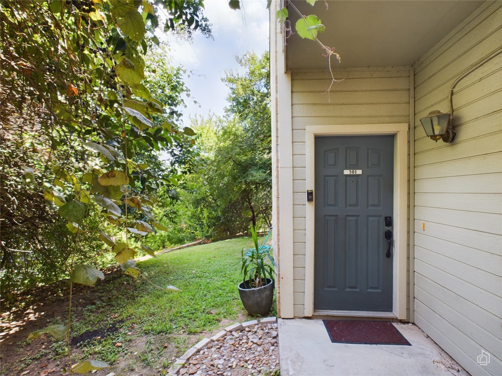 2450 Wickersham Lane, Unit 501 Austin, TX 78741 - Photo 2 of 21