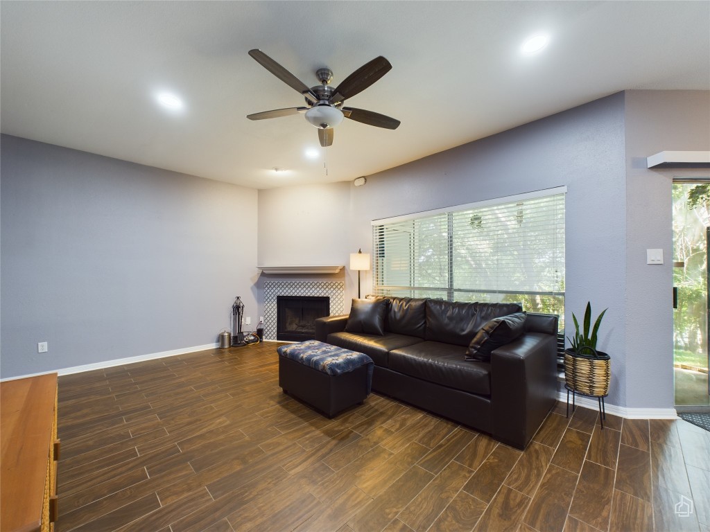 2450 Wickersham Lane, Unit 501 Austin, TX 78741 - Photo 3 of 21 a living room with furniture