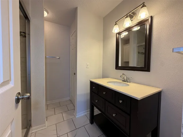 $1,700 | 2125 Augusta Drive, Unit 83, Houston, TX 77057