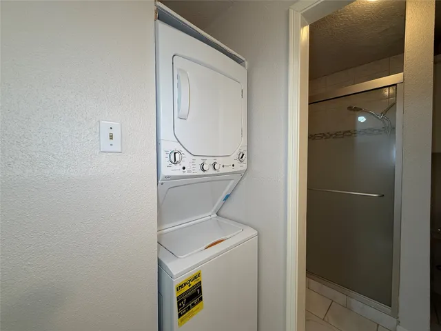 $1,700 | 2125 Augusta Drive, Unit 83, Houston, TX 77057