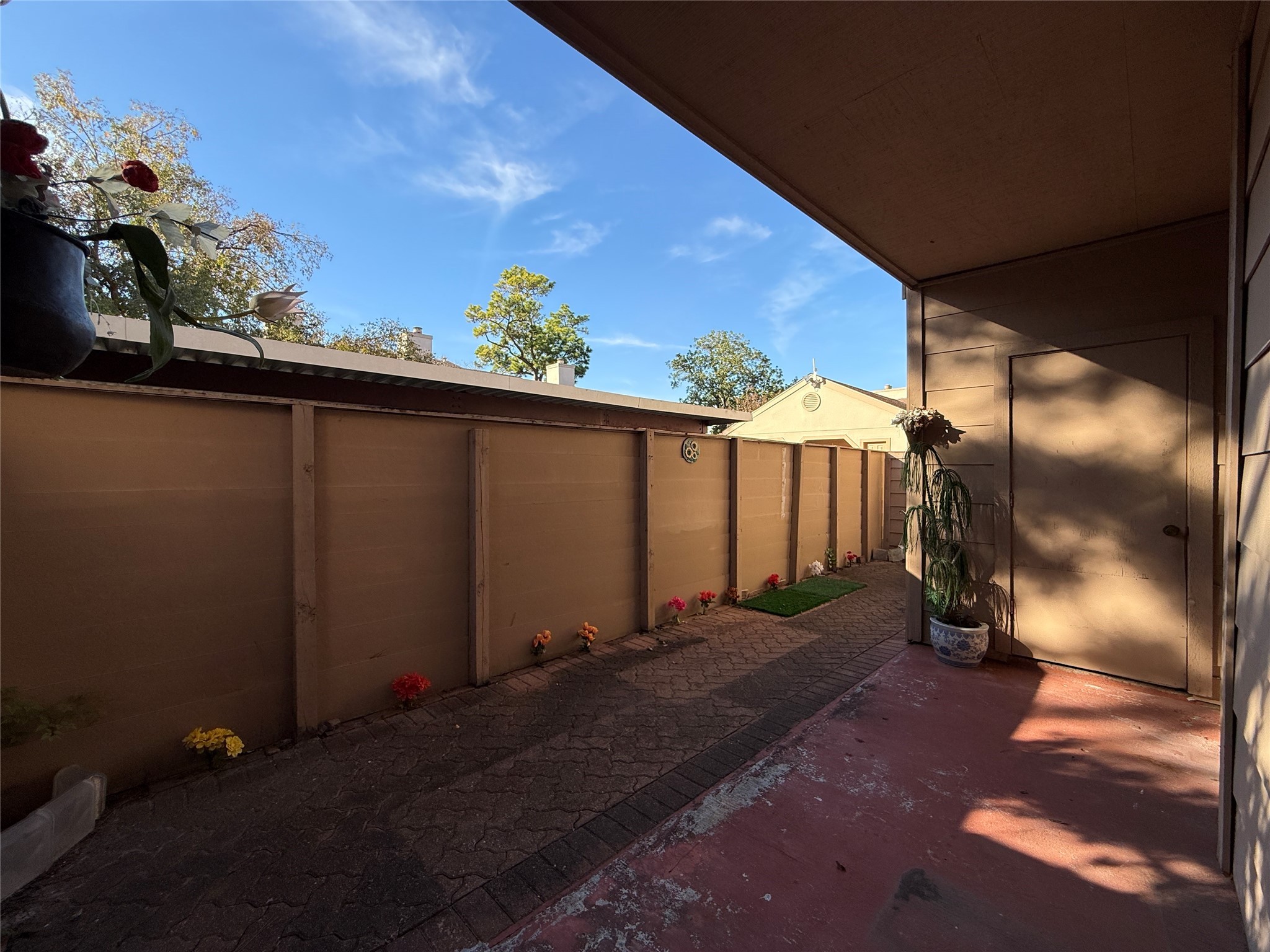 2125 Augusta Drive, Unit 83 Houston, TX 77057 - Photo 31 of 34