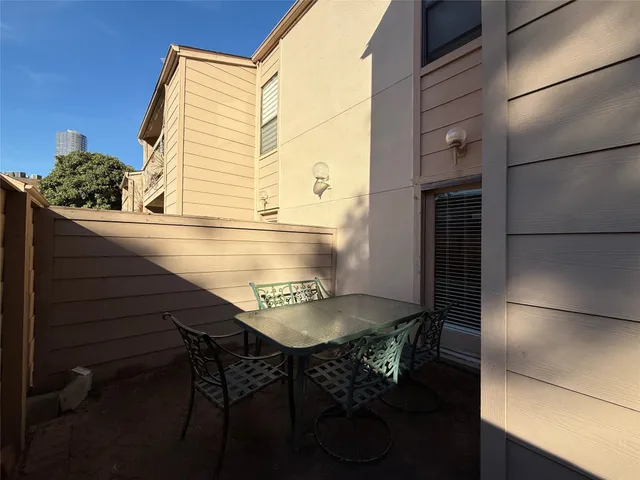 $1,700 | 2125 Augusta Drive, Unit 83, Houston, TX 77057