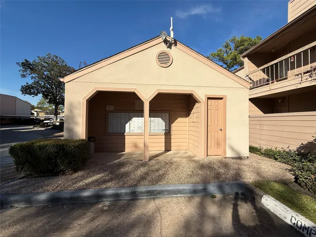 $1,700 | 2125 Augusta Drive, Unit 83, Houston, TX 77057