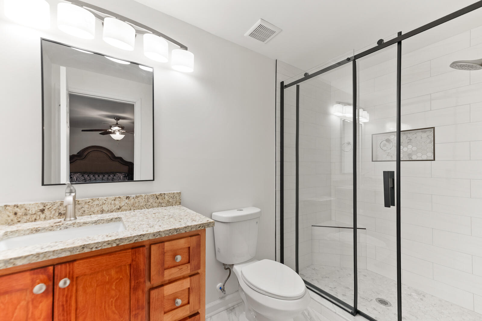 1729 North Highway 17 Mount Pleasant, SC 29464 - Photo 11 of 18 Owner's Bathroom