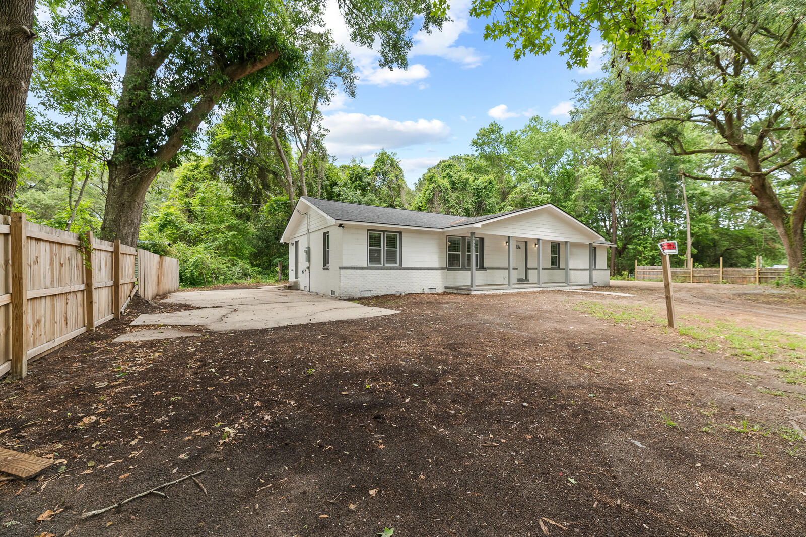 1729 North Highway 17 Mount Pleasant, SC 29464 - Photo 2 of 18 Front Exterior